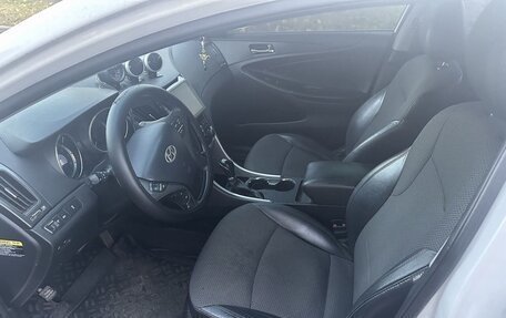 Hyundai Sonata VI, 2011 год, 1 700 000 рублей, 4 фотография