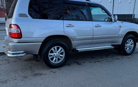 Toyota Land Cruiser 100 рестайлинг 2, 2002 год, 2 000 000 рублей, 4 фотография