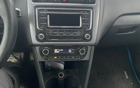 Volkswagen Polo VI (EU Market), 2016 год, 575 000 рублей, 5 фотография