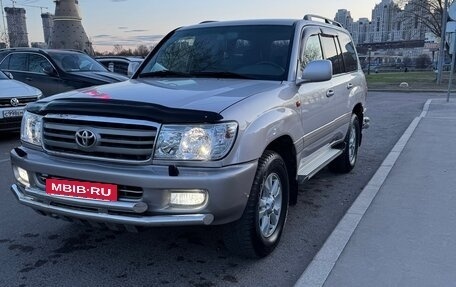 Toyota Land Cruiser 100 рестайлинг 2, 2002 год, 2 000 000 рублей, 2 фотография