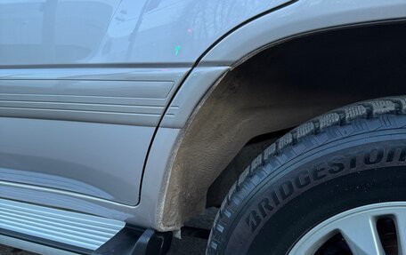 Toyota Land Cruiser 100 рестайлинг 2, 2002 год, 2 000 000 рублей, 17 фотография