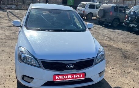 KIA cee'd I рестайлинг, 2011 год, 700 000 рублей, 1 фотография