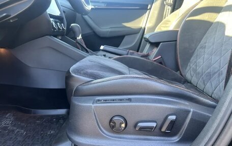 Skoda Octavia RS, 2018 год, 2 930 000 рублей, 8 фотография