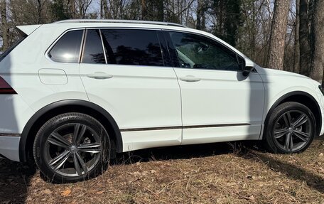 Volkswagen Tiguan II, 2019 год, 3 050 000 рублей, 6 фотография