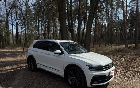 Volkswagen Tiguan II, 2019 год, 3 050 000 рублей, 14 фотография