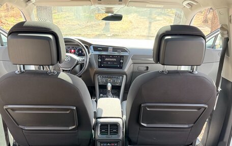 Volkswagen Tiguan II, 2019 год, 3 050 000 рублей, 24 фотография