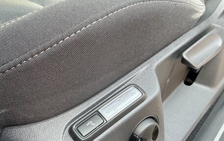 Volkswagen Tiguan II, 2019 год, 3 050 000 рублей, 33 фотография