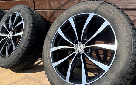 Volkswagen Tiguan II, 2019 год, 3 050 000 рублей, 36 фотография