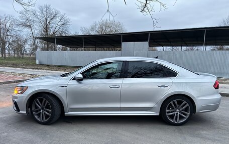 Volkswagen Passat B8 рестайлинг, 2017 год, 1 800 000 рублей, 5 фотография