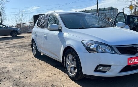 KIA cee'd I рестайлинг, 2011 год, 700 000 рублей, 3 фотография