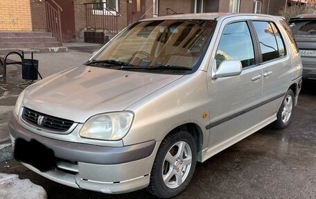 Toyota Raum I, 2002 год, 399 999 рублей, 3 фотография