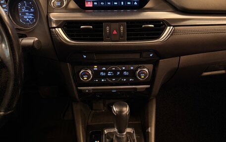 Mazda 6, 2016 год, 1 370 000 рублей, 22 фотография