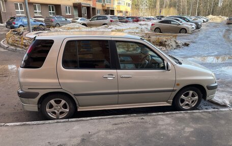 Toyota Raum I, 2002 год, 399 999 рублей, 10 фотография