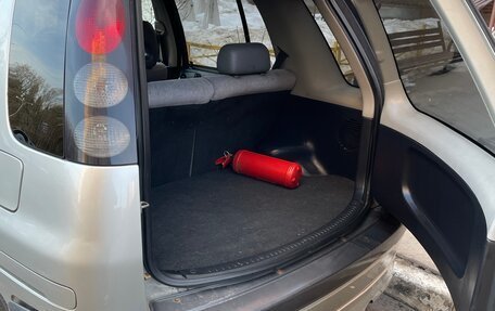 Toyota Raum I, 2002 год, 399 999 рублей, 20 фотография