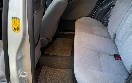 Toyota Raum I, 2002 год, 399 999 рублей, 19 фотография