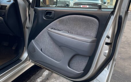 Toyota Raum I, 2002 год, 399 999 рублей, 26 фотография