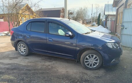 Renault Logan II, 2015 год, 750 000 рублей, 4 фотография