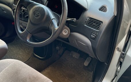 Toyota Raum I, 2002 год, 399 999 рублей, 28 фотография