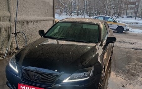 Lexus IS II рестайлинг 2, 2006 год, 1 400 000 рублей, 13 фотография