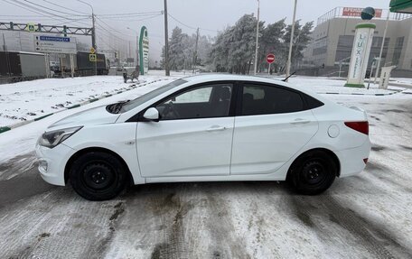 Hyundai Solaris II рестайлинг, 2015 год, 639 000 рублей, 3 фотография