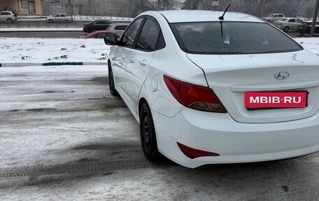 Hyundai Solaris II рестайлинг, 2015 год, 639 000 рублей, 4 фотография