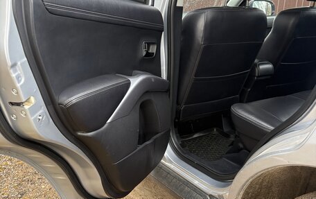 Mitsubishi Outlander III рестайлинг 3, 2011 год, 1 200 000 рублей, 6 фотография