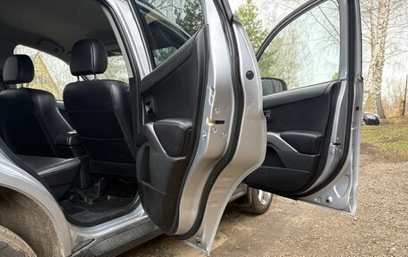 Mitsubishi Outlander III рестайлинг 3, 2011 год, 1 200 000 рублей, 10 фотография