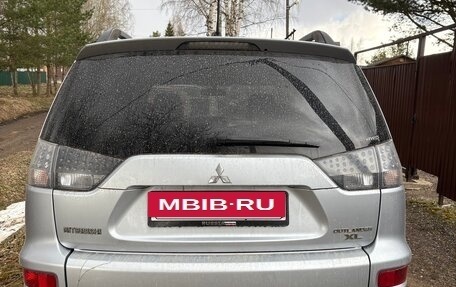 Mitsubishi Outlander III рестайлинг 3, 2011 год, 1 200 000 рублей, 5 фотография