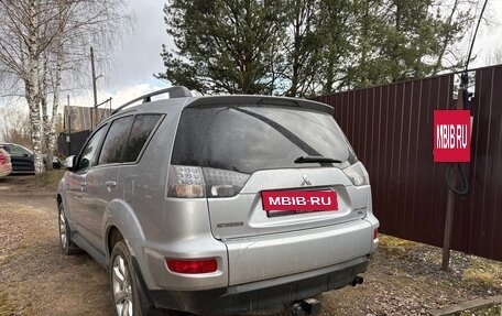 Mitsubishi Outlander III рестайлинг 3, 2011 год, 1 200 000 рублей, 3 фотография