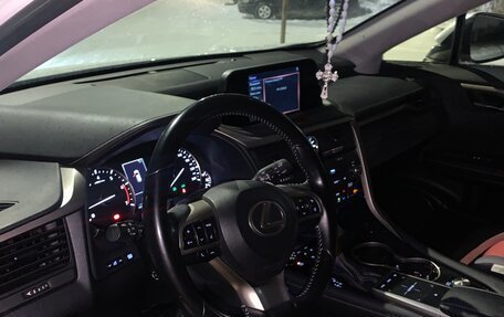 Lexus RX IV рестайлинг, 2021 год, 6 400 000 рублей, 4 фотография