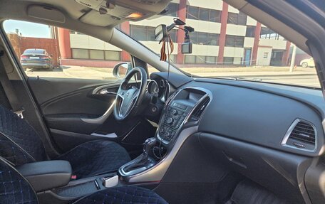 Opel Astra J, 2011 год, 610 000 рублей, 22 фотография