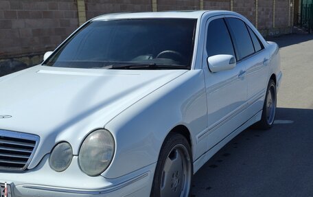 Mercedes-Benz E-Класс, 2001 год, 840 000 рублей, 6 фотография