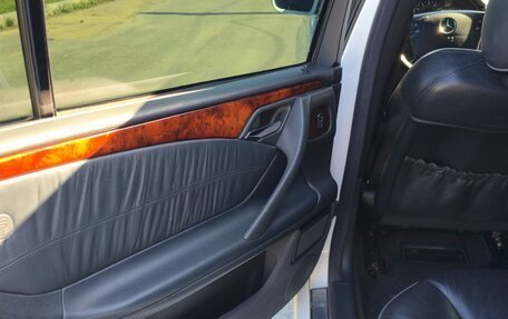 Mercedes-Benz E-Класс, 2001 год, 840 000 рублей, 14 фотография