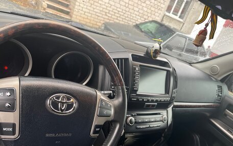 Toyota Land Cruiser 200, 2007 год, 3 150 000 рублей, 9 фотография