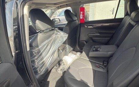 Toyota Highlander, 2025 год, 4 000 000 рублей, 6 фотография