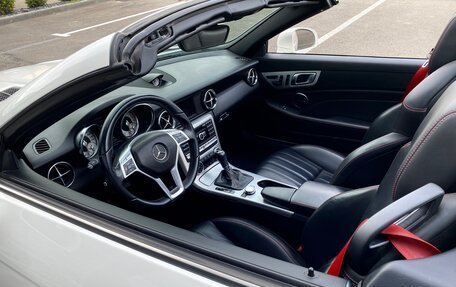 Mercedes-Benz SLK-Класс, 2014 год, 2 750 000 рублей, 17 фотография