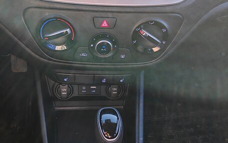 Hyundai Solaris II рестайлинг, 2018 год, 1 550 000 рублей, 14 фотография