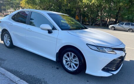 Toyota Camry, 2021 год, 2 950 000 рублей, 1 фотография