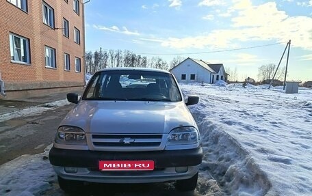 Chevrolet Niva I рестайлинг, 2005 год, 200 000 рублей, 1 фотография
