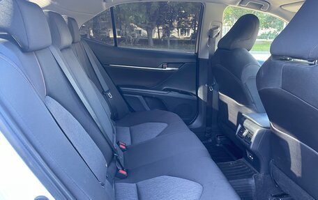 Toyota Camry, 2021 год, 2 950 000 рублей, 5 фотография