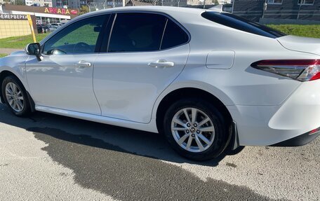Toyota Camry, 2021 год, 2 950 000 рублей, 8 фотография
