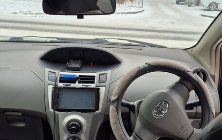 Toyota Vitz, 2009 год, 600 000 рублей, 2 фотография