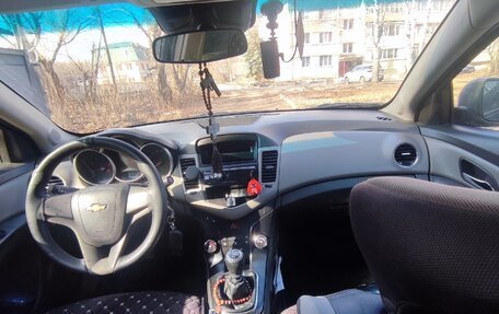 Chevrolet Cruze II, 2010 год, 650 000 рублей, 4 фотография