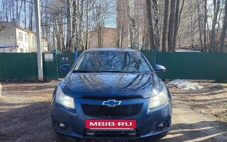 Chevrolet Cruze II, 2010 год, 650 000 рублей, 2 фотография