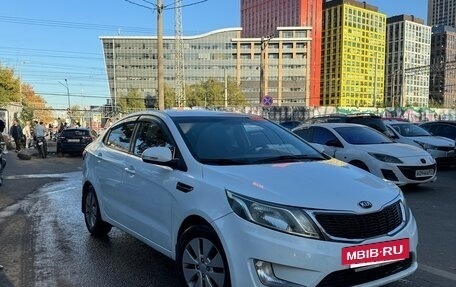 KIA Rio III рестайлинг, 2013 год, 980 000 рублей, 3 фотография