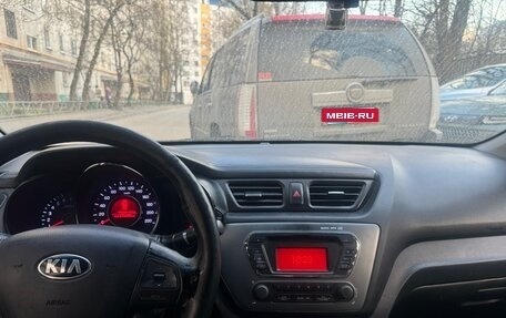 KIA Rio III рестайлинг, 2013 год, 980 000 рублей, 10 фотография