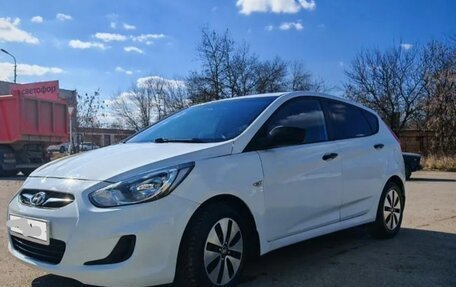 Hyundai Solaris II рестайлинг, 2012 год, 675 000 рублей, 7 фотография