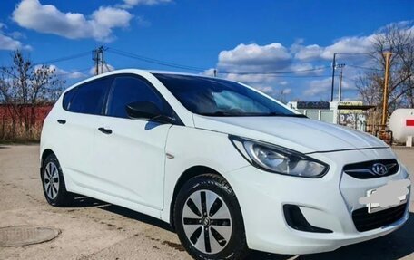Hyundai Solaris II рестайлинг, 2012 год, 675 000 рублей, 8 фотография