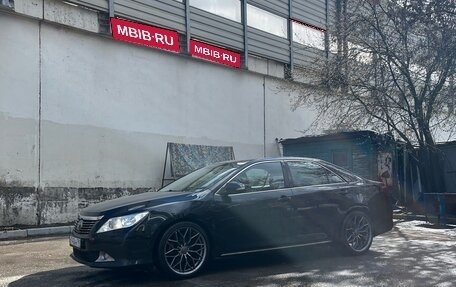 Toyota Camry, 2011 год, 1 700 000 рублей, 1 фотография