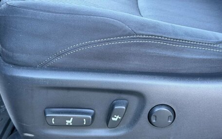 Toyota Land Cruiser Prado 150 рестайлинг 2, 2016 год, 3 950 000 рублей, 14 фотография